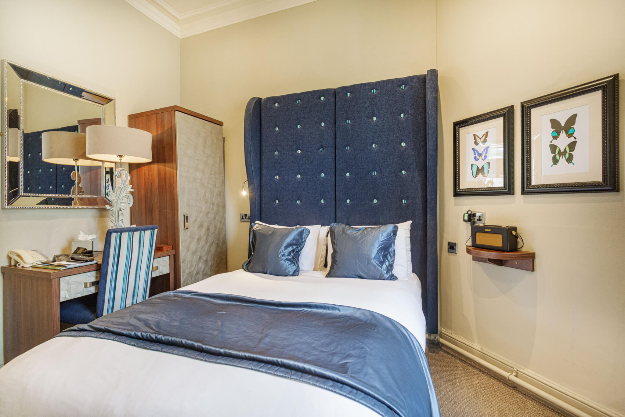 Classic Small Double Room Hotel Richmond 4 scaled